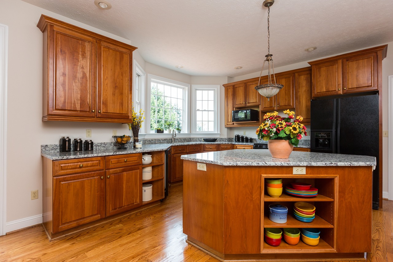 Navigating Your Kitchen Cabinets: Tips for a Seamless Experience
