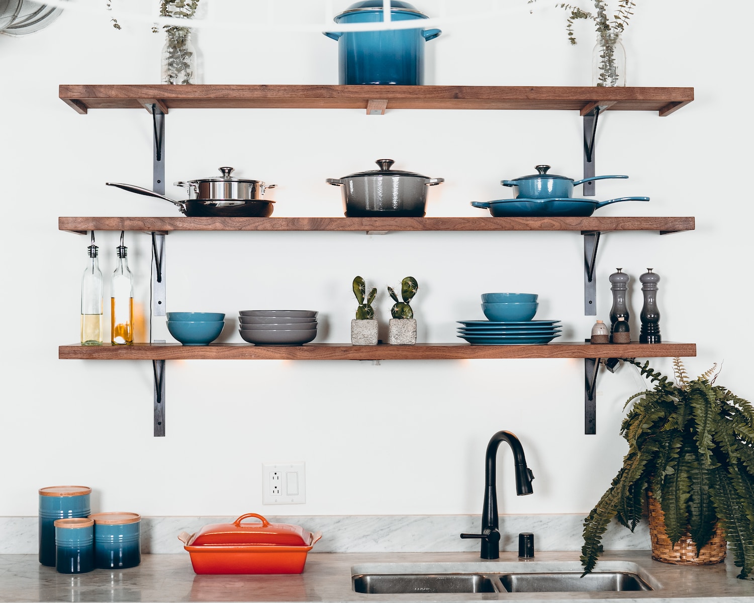 Organize and Declutter: Mastering Kitchen Utensil Storage