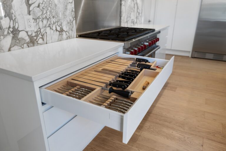 Kitchen Gadget Drawer Ideas: Neatly Storing Your Culinary Tools